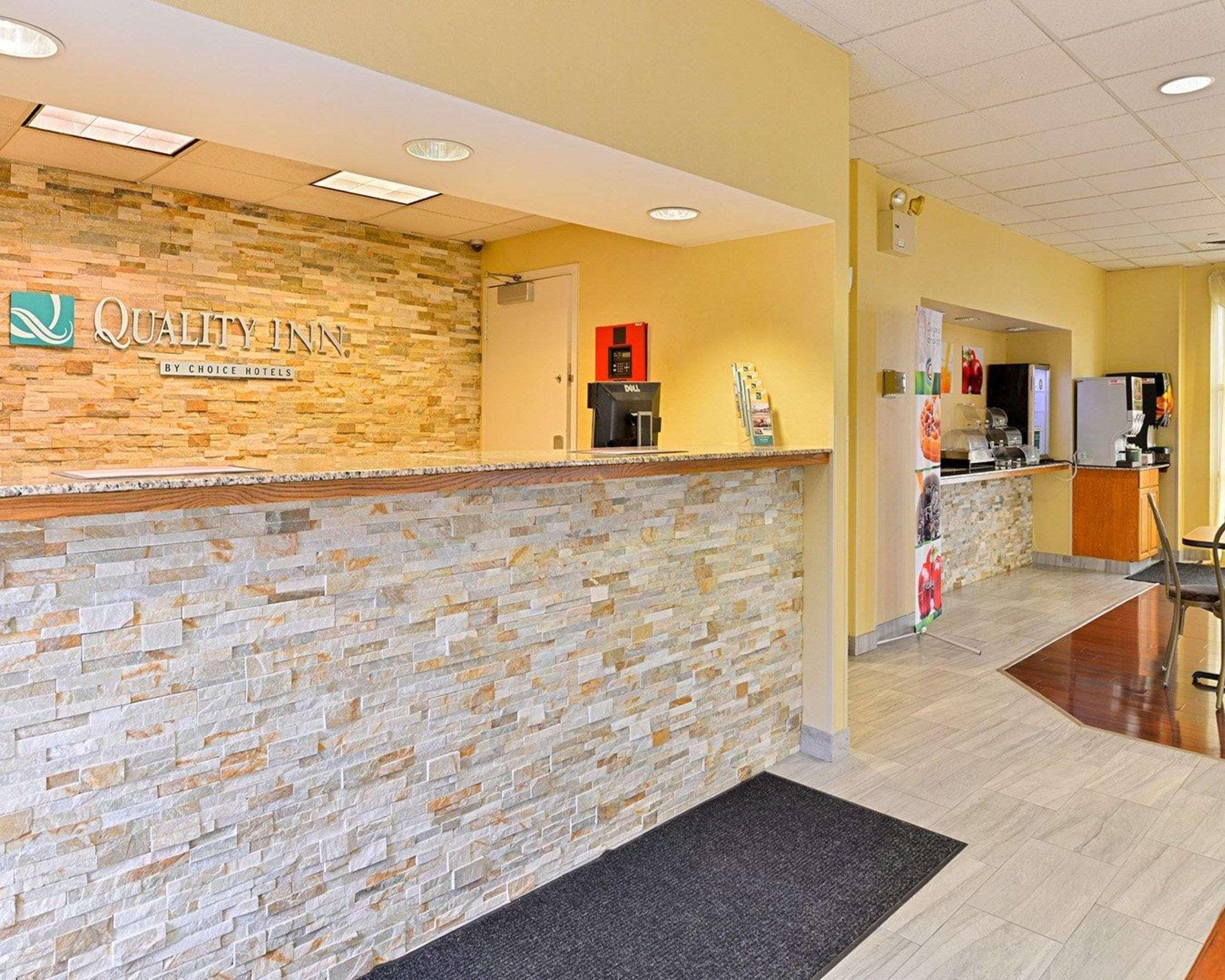 Quality Inn East Haven - New Haven Exterior foto