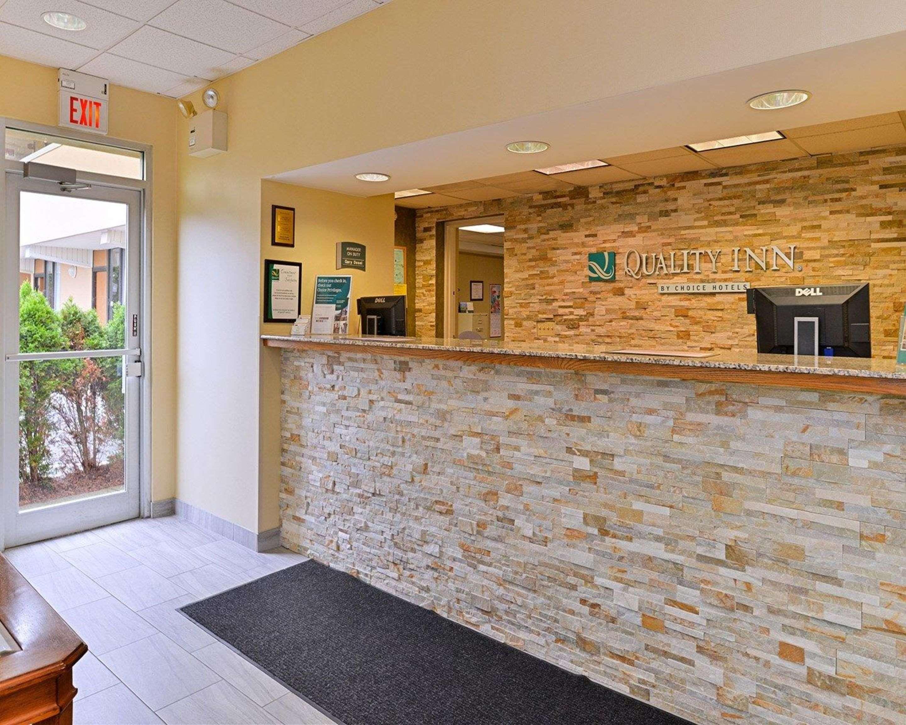 Quality Inn East Haven - New Haven Exterior foto